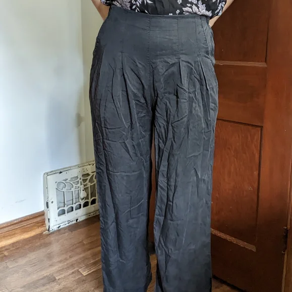 Lululemon flowy pants hotsell